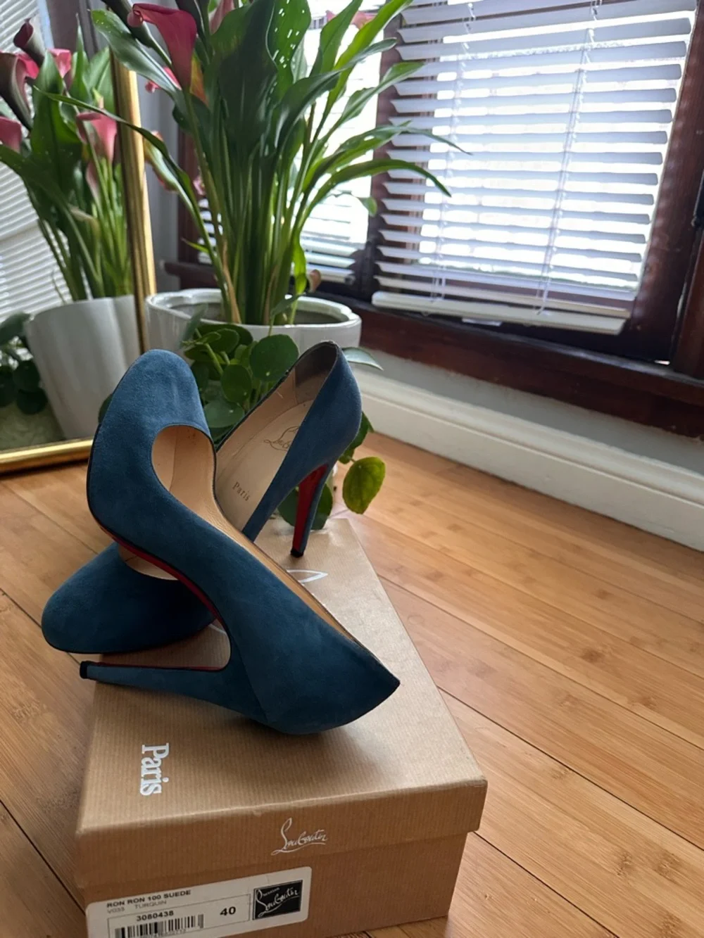 Christian Louboutin Teal Suede Classic Pointed-Toe Pumps - Picture 2 of 4